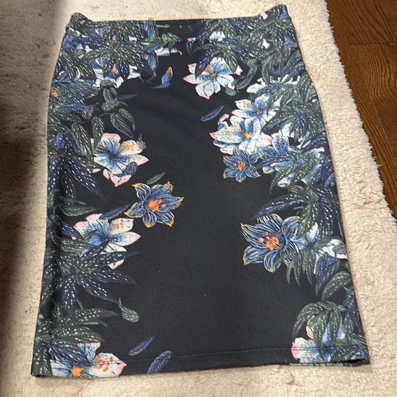 Zara Floral Pencil Skirt S - Picture 1 of 3
